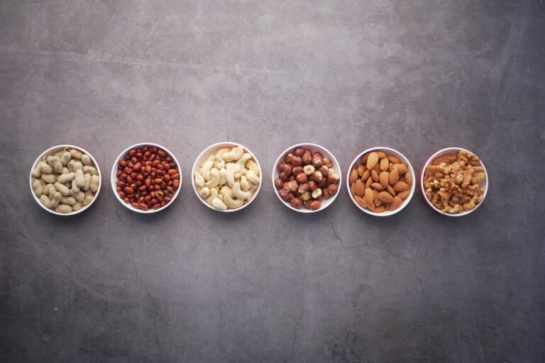 Suplementos de zinc junto a alimentos ricos en zinc para la salud humana.