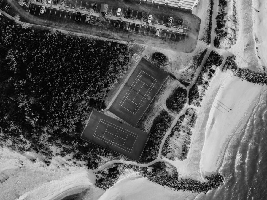 pistas tenis junto playa 1 Pistas de tenis junto a playa